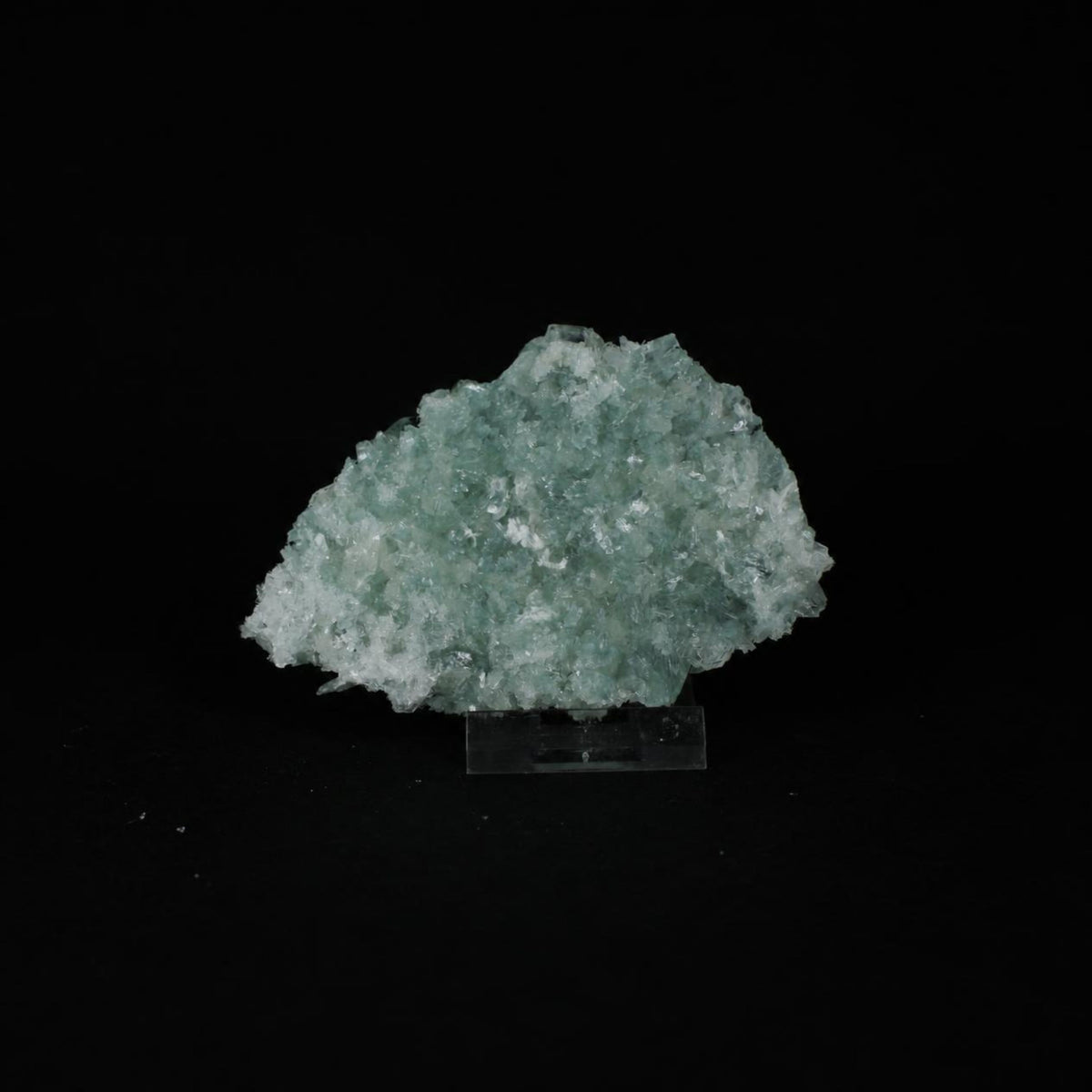 Apophyllite specimen — India, 110 g.
