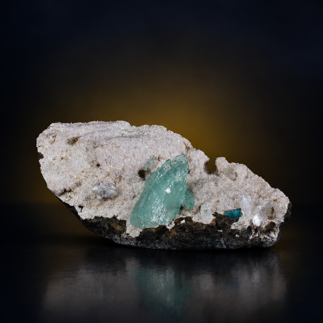 Green Apophyllite on Mordenite Matrix · 150 g · 11 × 5 × 5 cm · India