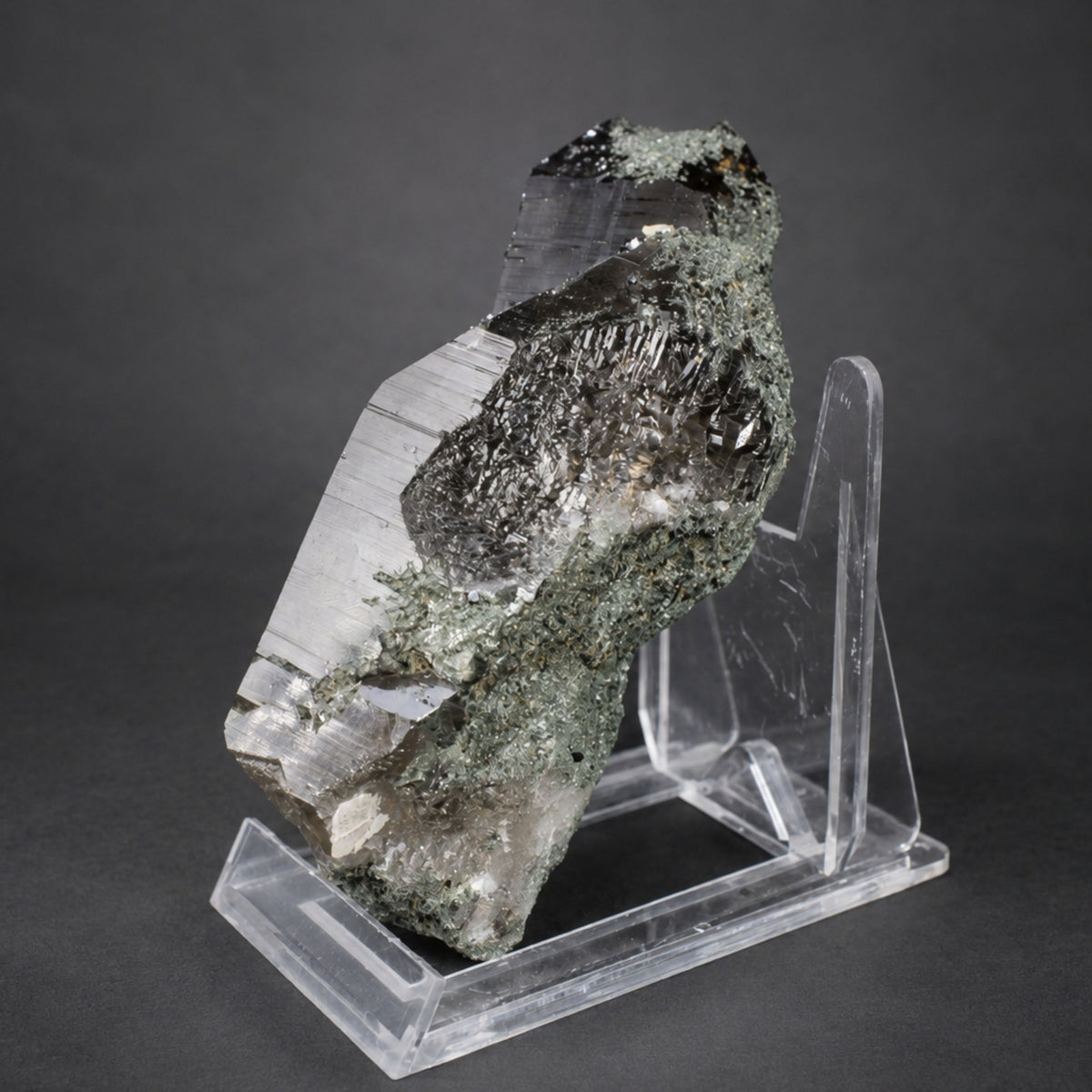 Natural Smoky Quartz Mineral Specimen 12 × 6 × 6 cm 520 g