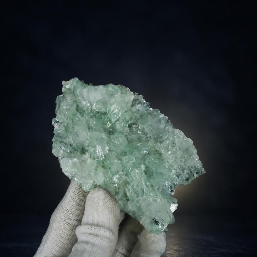 Apophyllite specimen — India, 120 g.