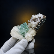 Apophyllite and Stilbite specimen — India, 130 g.
