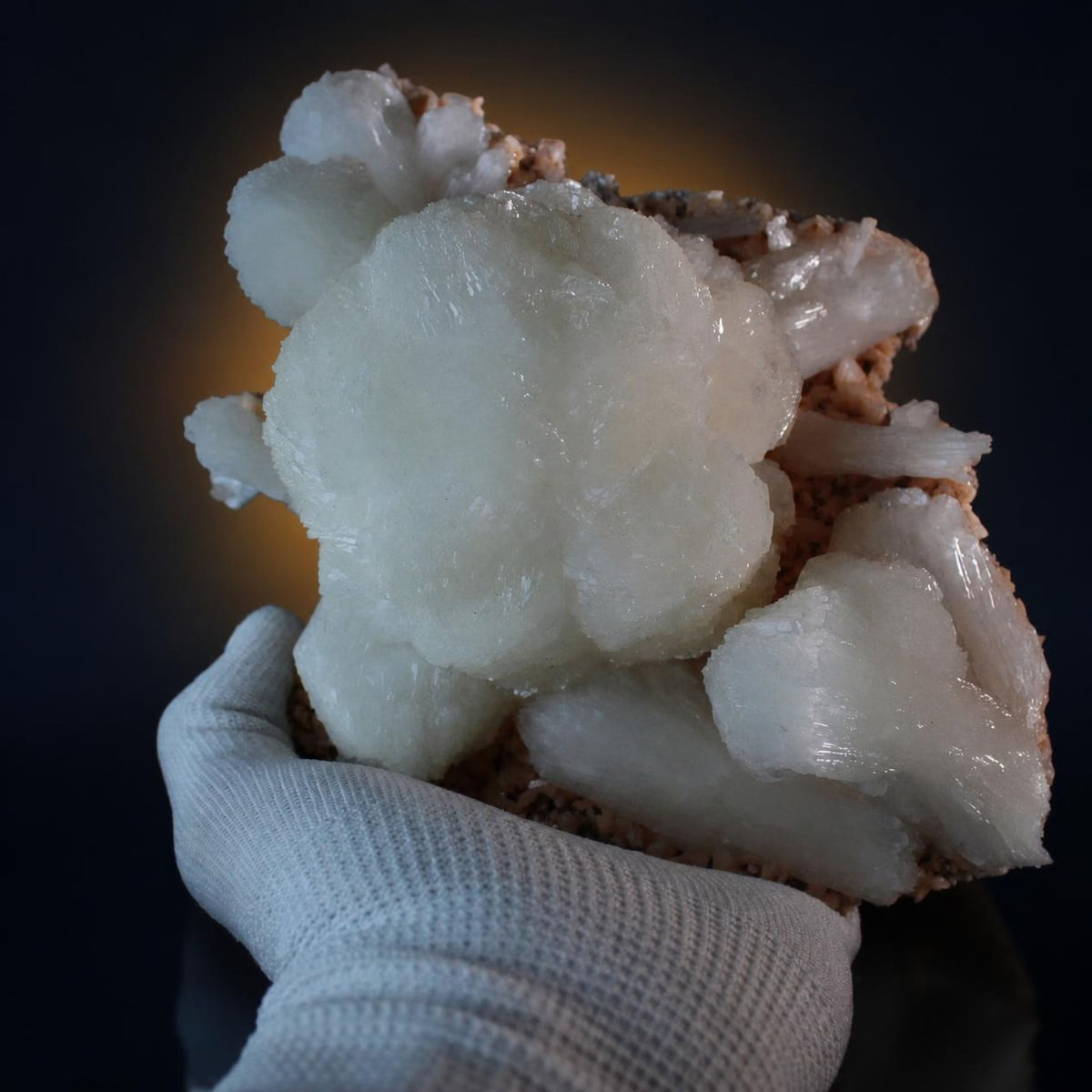 Natural Stilbite Heulandite Mineral Specimen 20 × 17 × 7 cm 1150 g