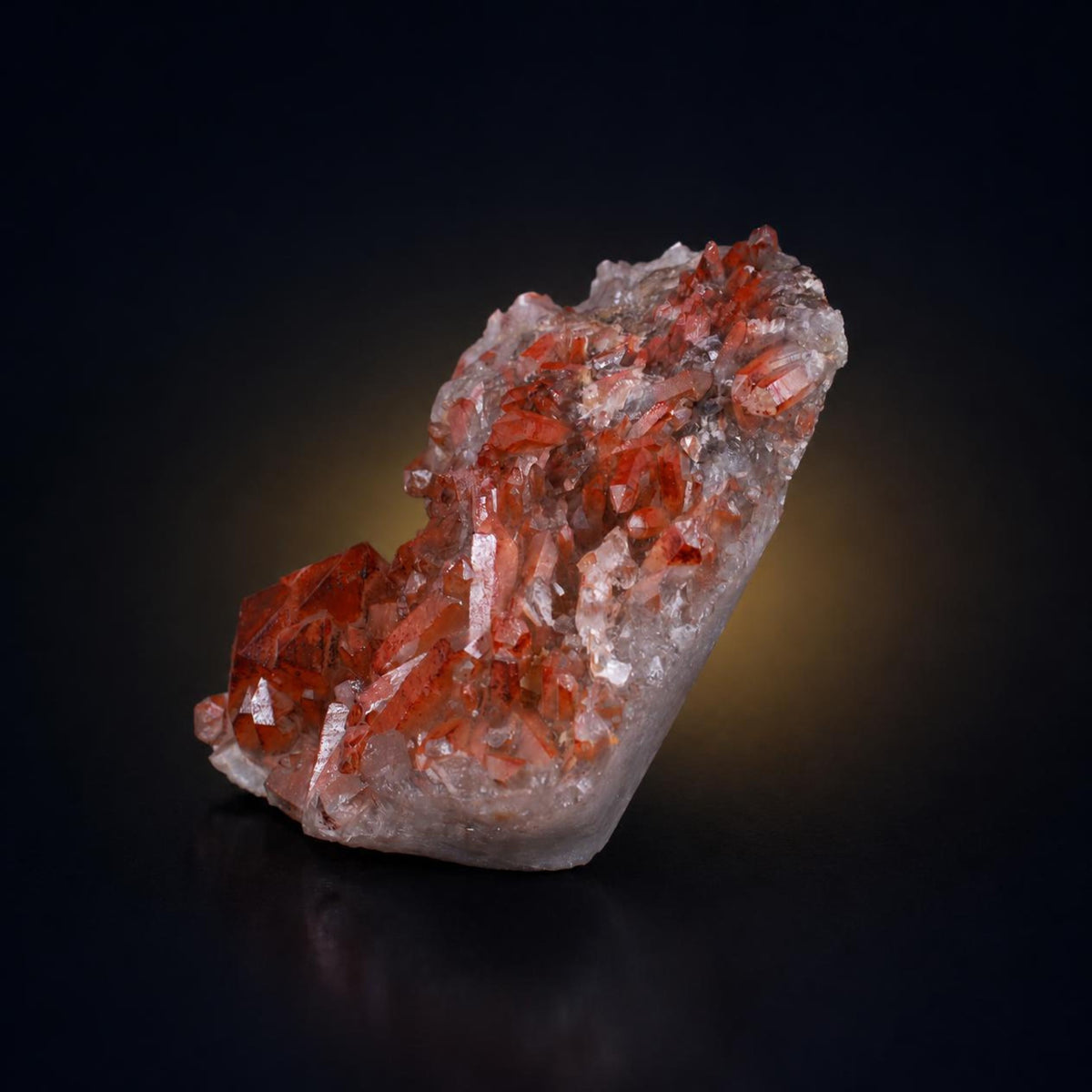 Natural Red Hematoid Quartz Mineral Specimen 15 × 9 × 6 cm 590 g