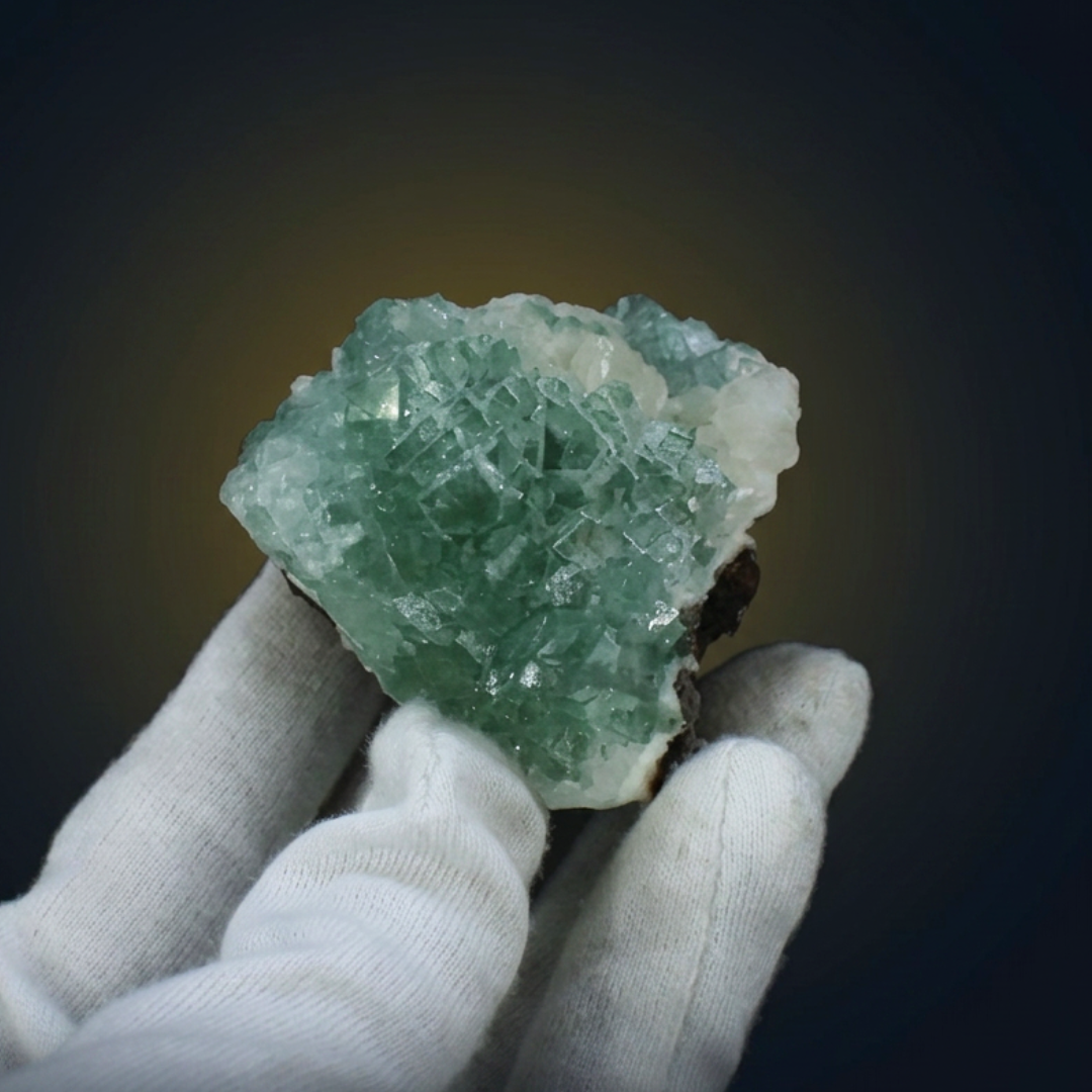 Apophyllite specimen — India, 110 g.