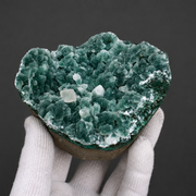 Chalcedony specimen — India, 550 g.