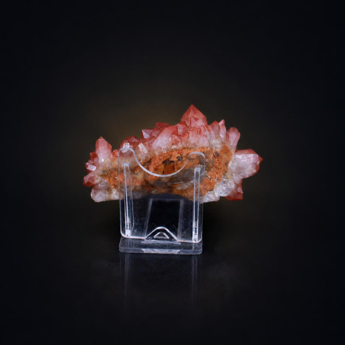 Natural Red Hematoid Quartz Mineral Specimen 9 × 7 × 6 cm 240 g