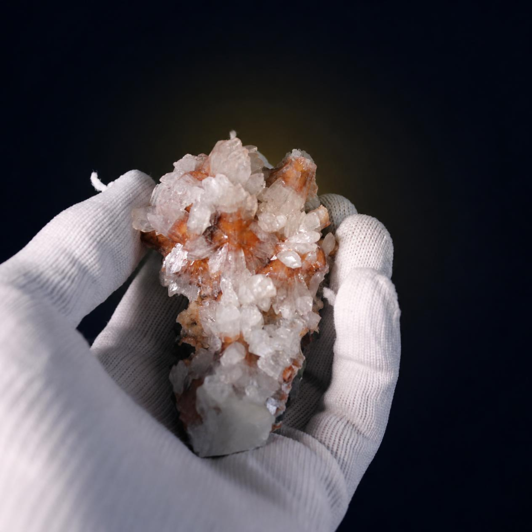 Apophyllite specimen — India, 110 g.