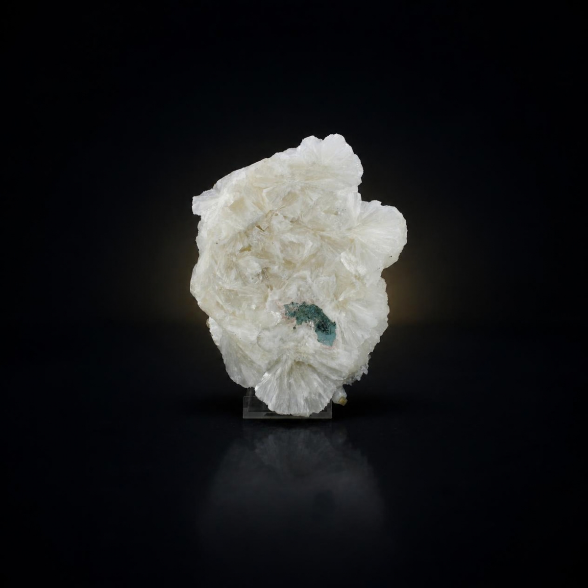 Natural Honey Calcite on Heulandite – 810 g