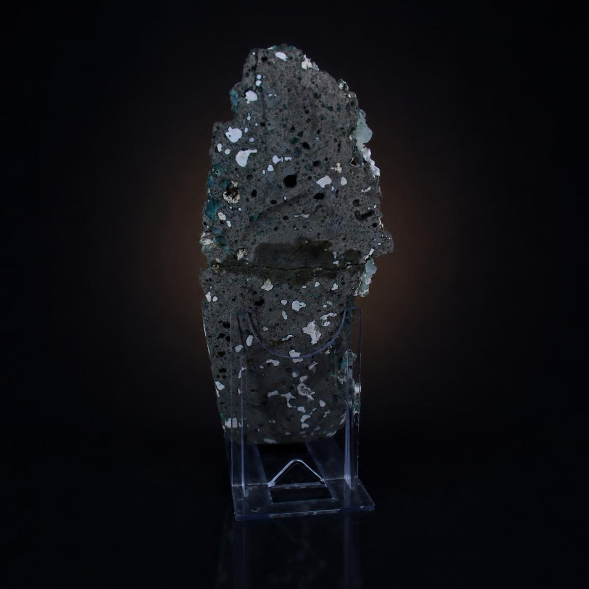 Apophyllite and Stilbite and Scolecite specimen — India, 1200 g.