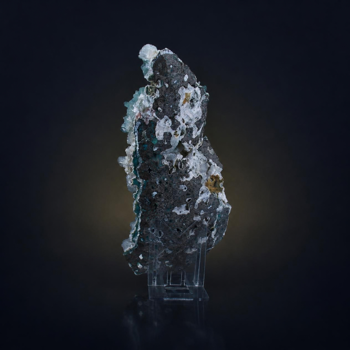 Natural Green Apophyllite with Heulandite &amp; Scolecite Crystal Specimen – India