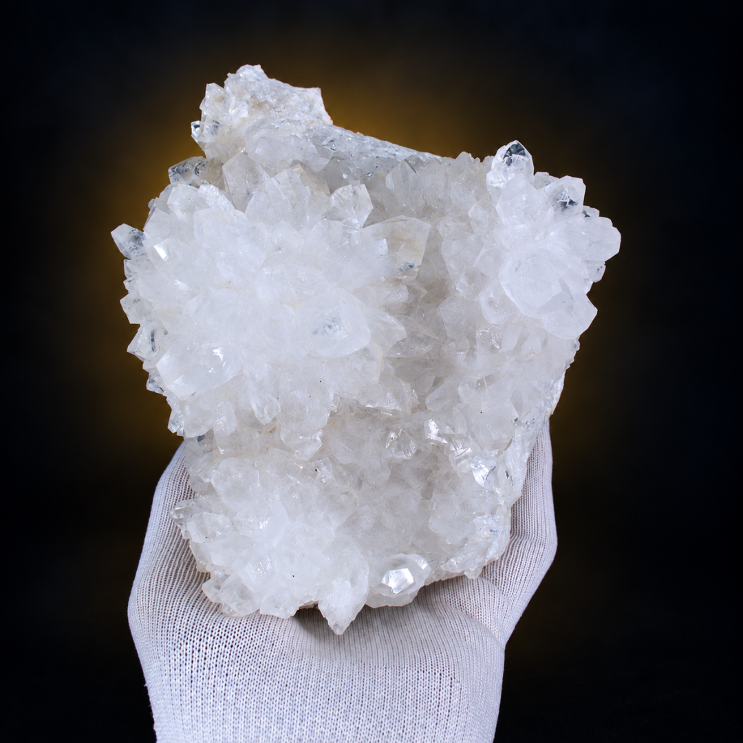 Natural White Quartz Crystal Specimen – 2500g