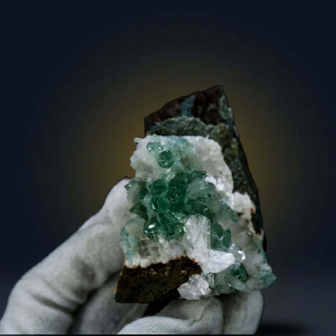 Apophyllite specimen — India, 160 g.