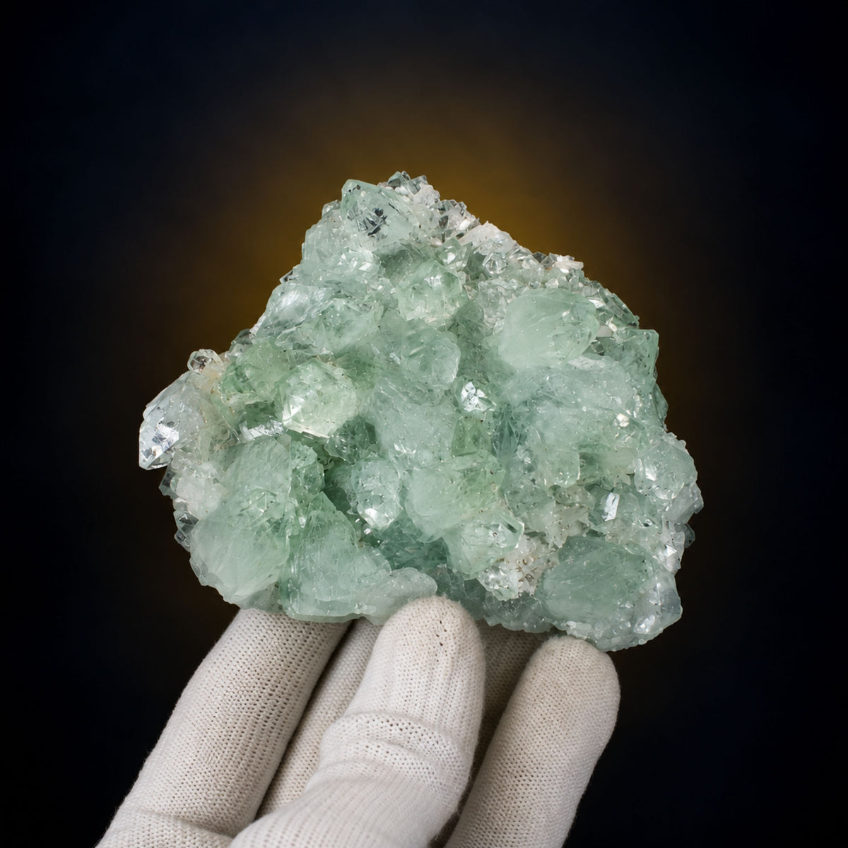 Apophyllite specimen — India, 150 g.