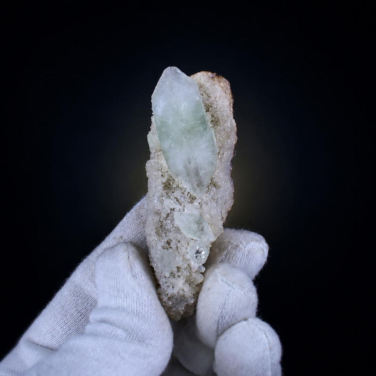 Green Apophyllite Crystal on Stilbite Matrix 9×4×3 cm | 60g