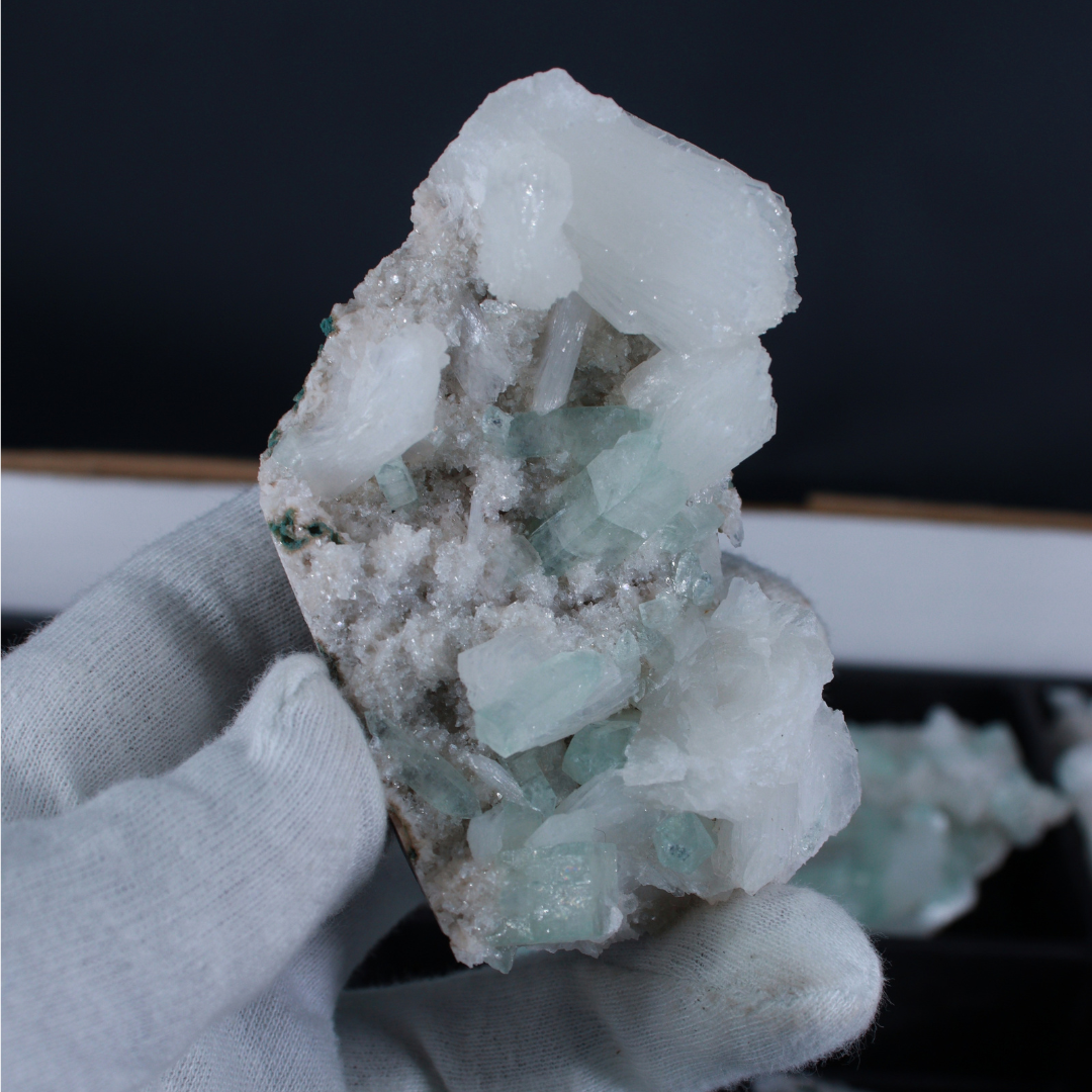 Natural Green Apophyllite, Stilbite with Heulandite Crystal Lot – 18 Pieces from India