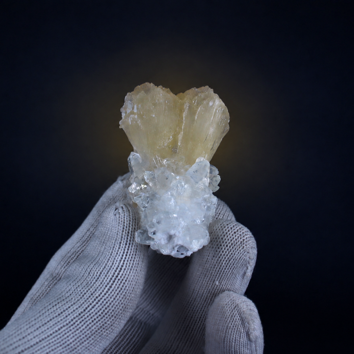 Natural Stilbite with Apophyllite Crystal Cluster