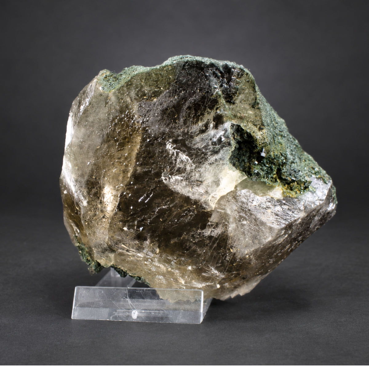 Natural Smoky Quartz Mineral Specimen  9 × 6 × 6 cm 370 g