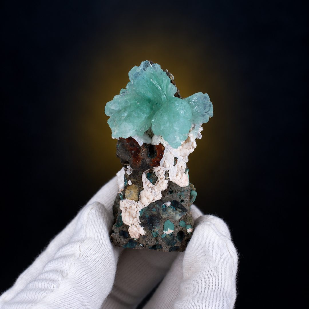 Green Apophyllite on Matrix · 90 g · 8 × 5 × 3 cm · India