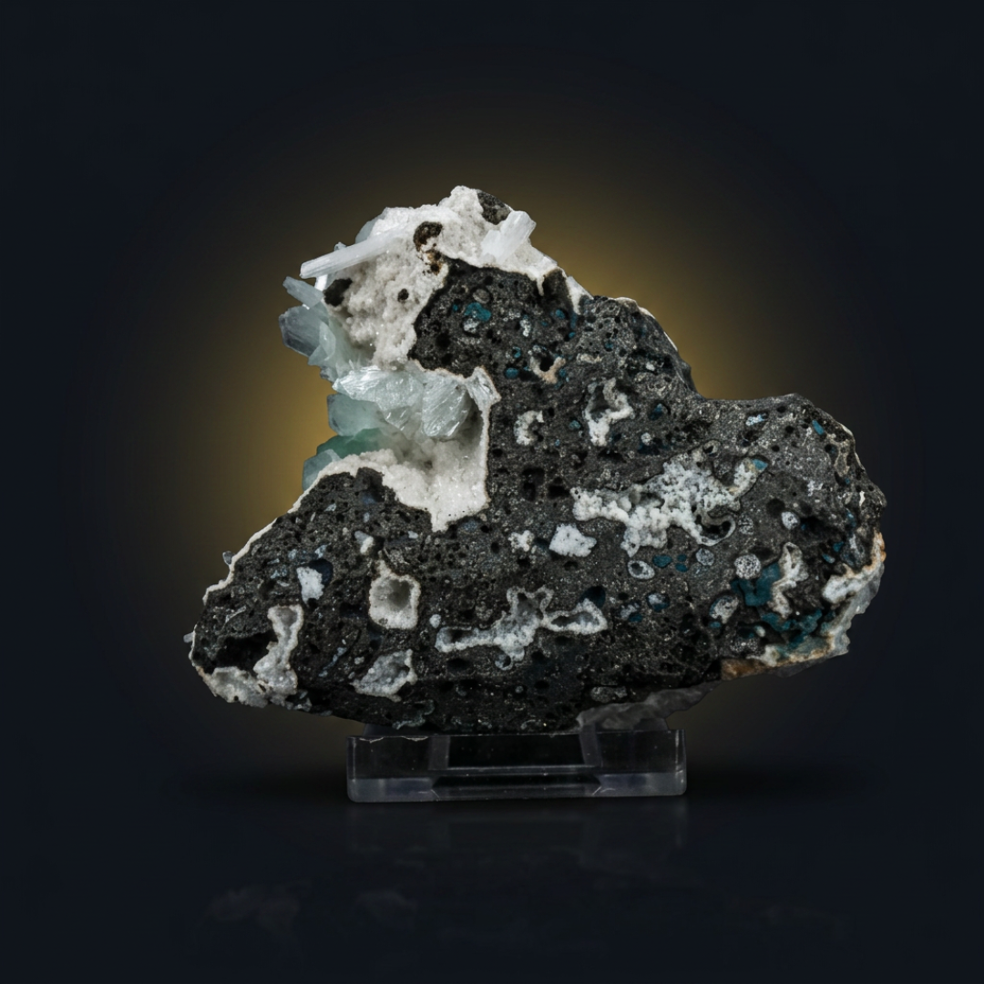 Apophyllite specimen — India, 140 g.