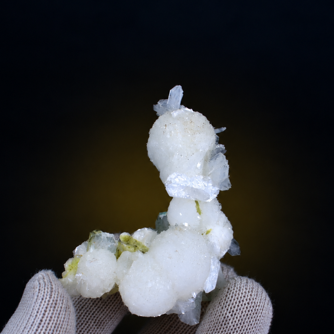 Okenite &amp; Heulandite Natural Crystal Specimen | Premium Mineral Collection 40g 7 × 5 × 3 cm