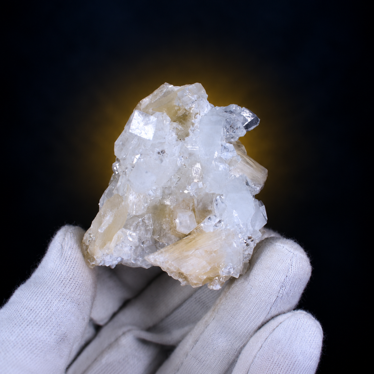 Apophyllite & Stilbite Crystal Cluster | 6 × 5 × 4 cm | 70 g