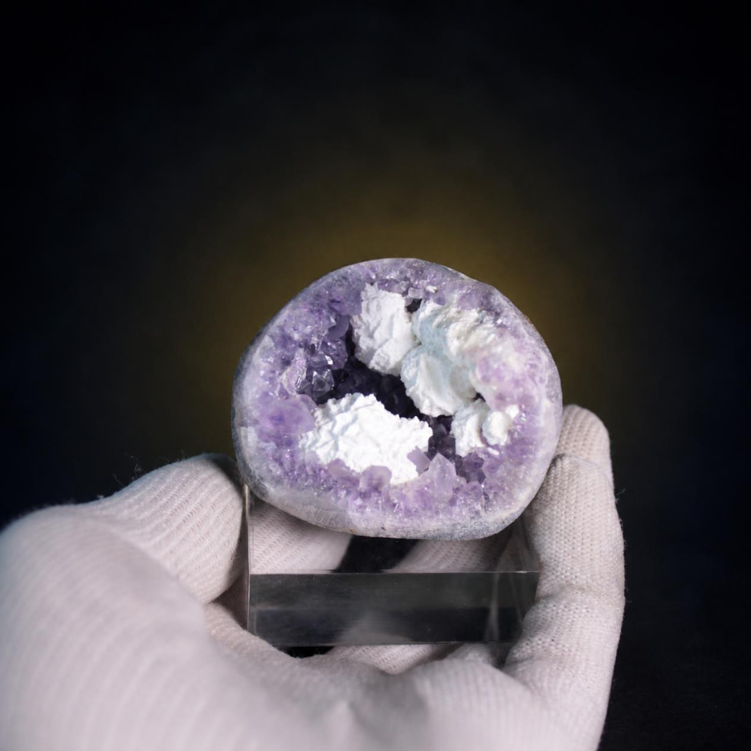 Amethyst specimen — India, 180 g.