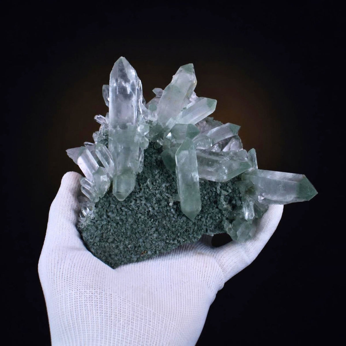 Natural Green Himalayan Quartz Mineral Specimen 12 × 11 × 5 cm 890 g
