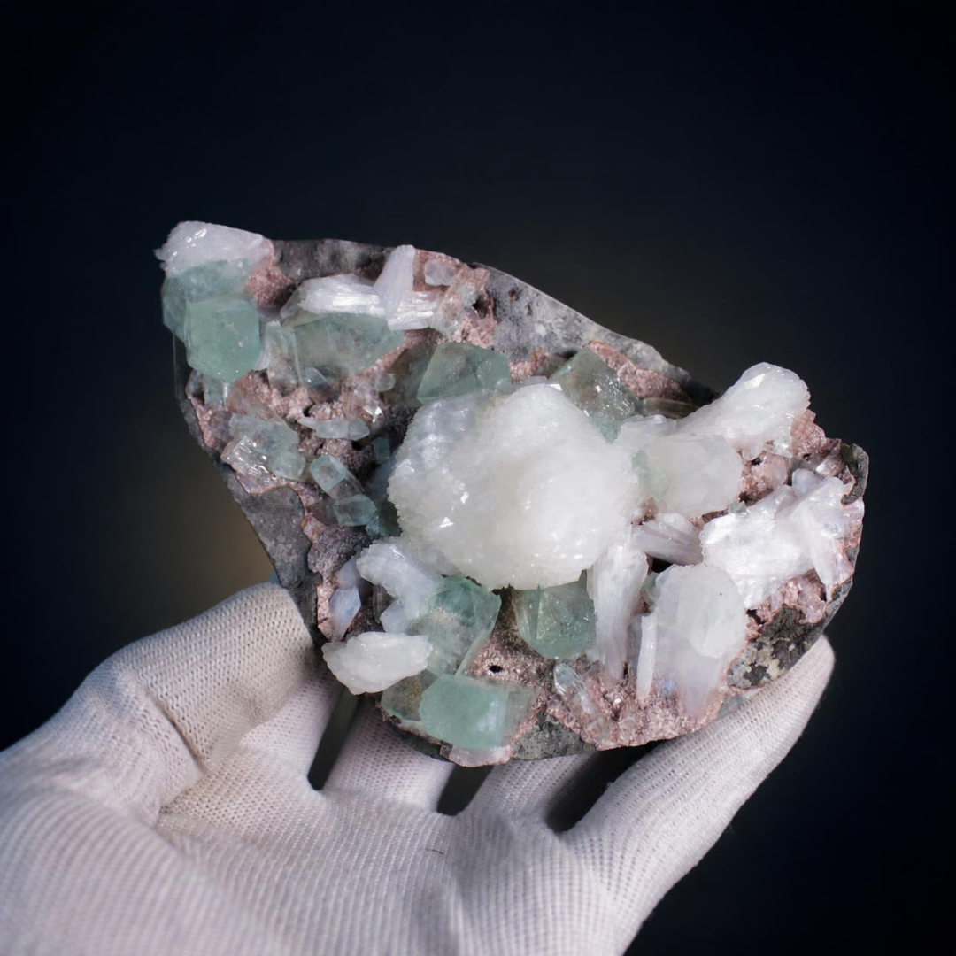 Apophyllite and Heulandite and Stilbite specimen — India, 460 g.