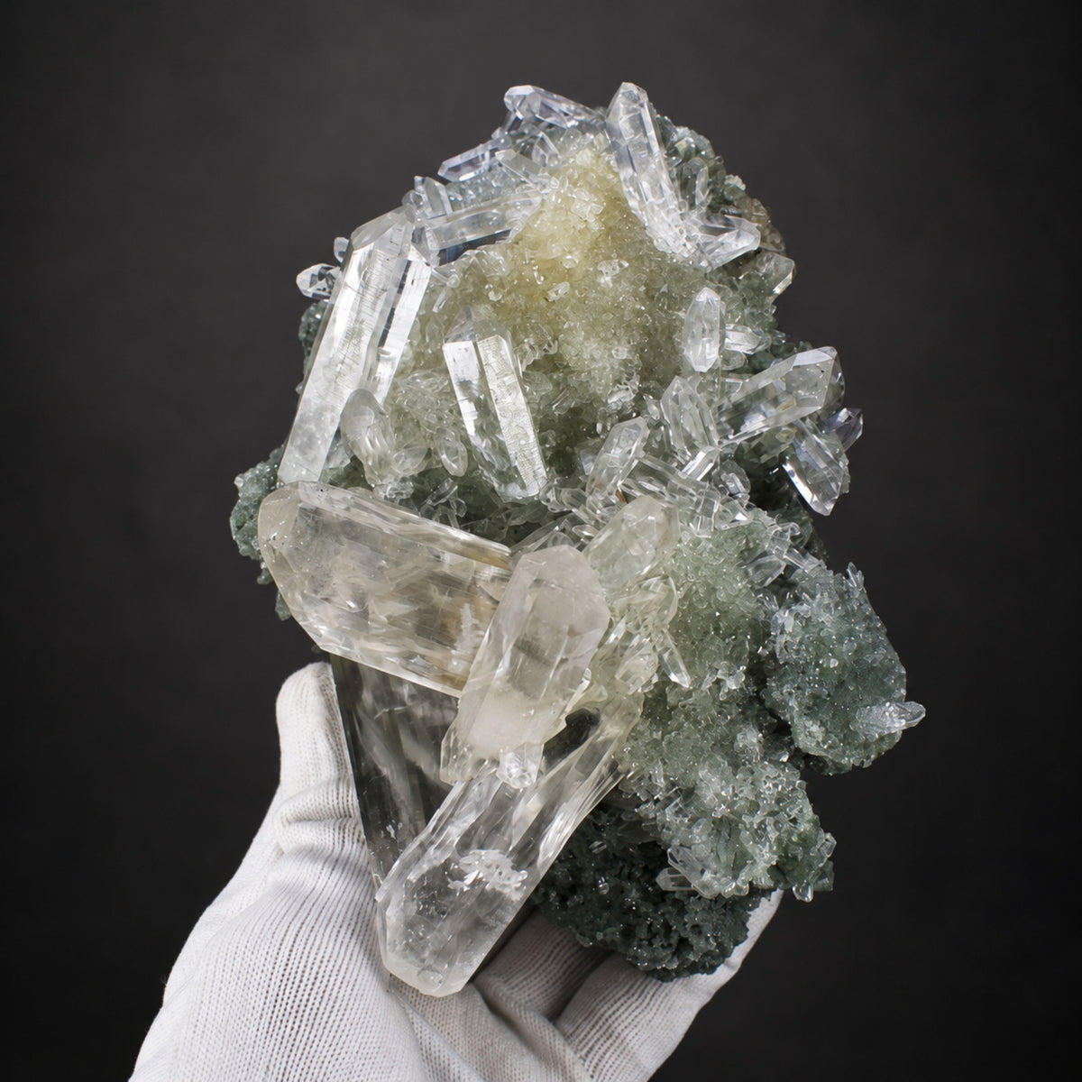 Natural Chlorite Quartz Crystal Cluster  17 × 13 × 8 cm 920 g