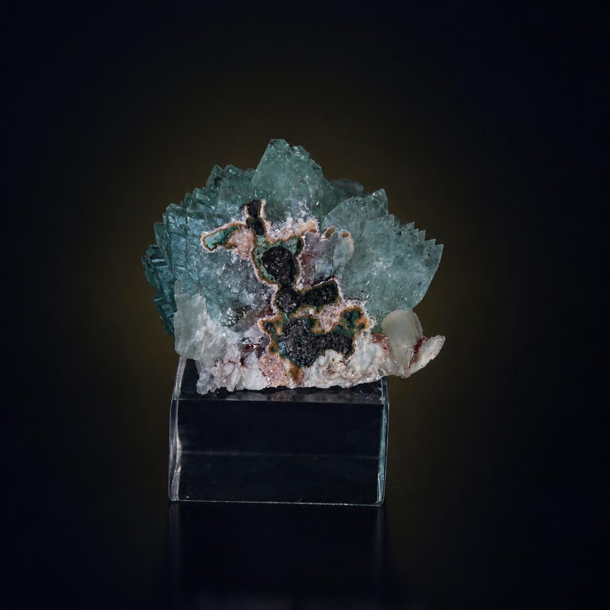 Apophyllite specimen — India, 90 g.