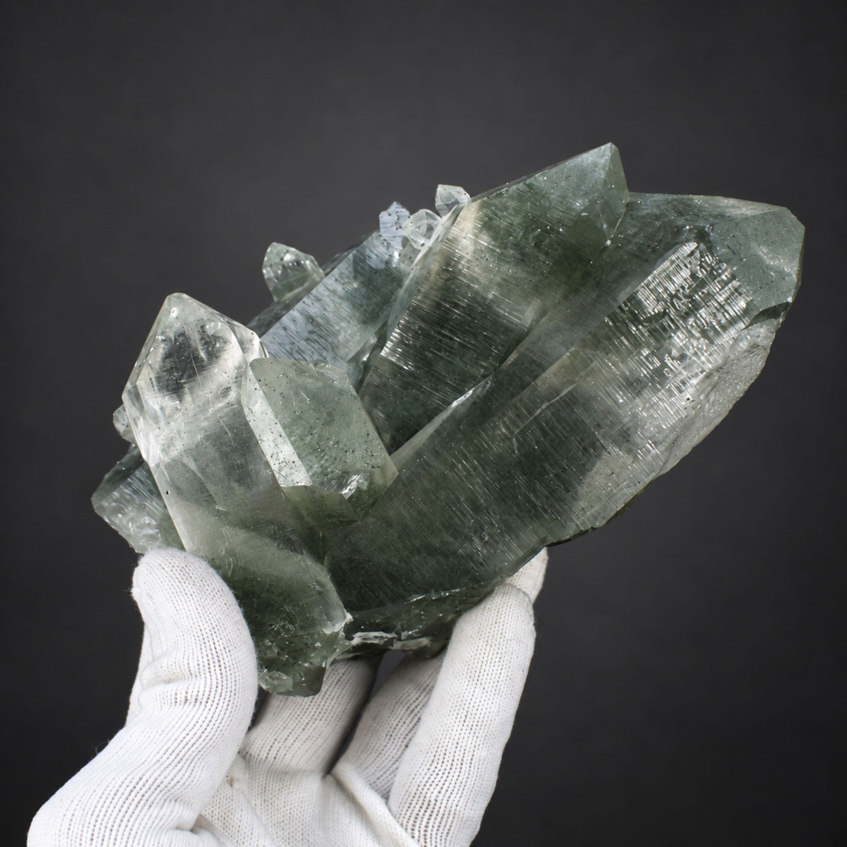Natural Green Himalayan Quartz Mineral Specimen 15 × 10 × 5 cm 750 g