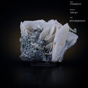 Natural Prehnite and Chalcedony Mineral Specimen  17 × 14 × 9 cm 1260 g