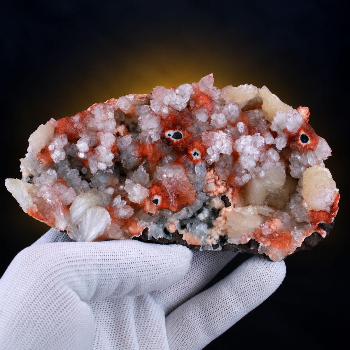 Apophyllite with Stilbite on Dark Rocky Matrix · 510 g · 16 × 9 × 5 cm
