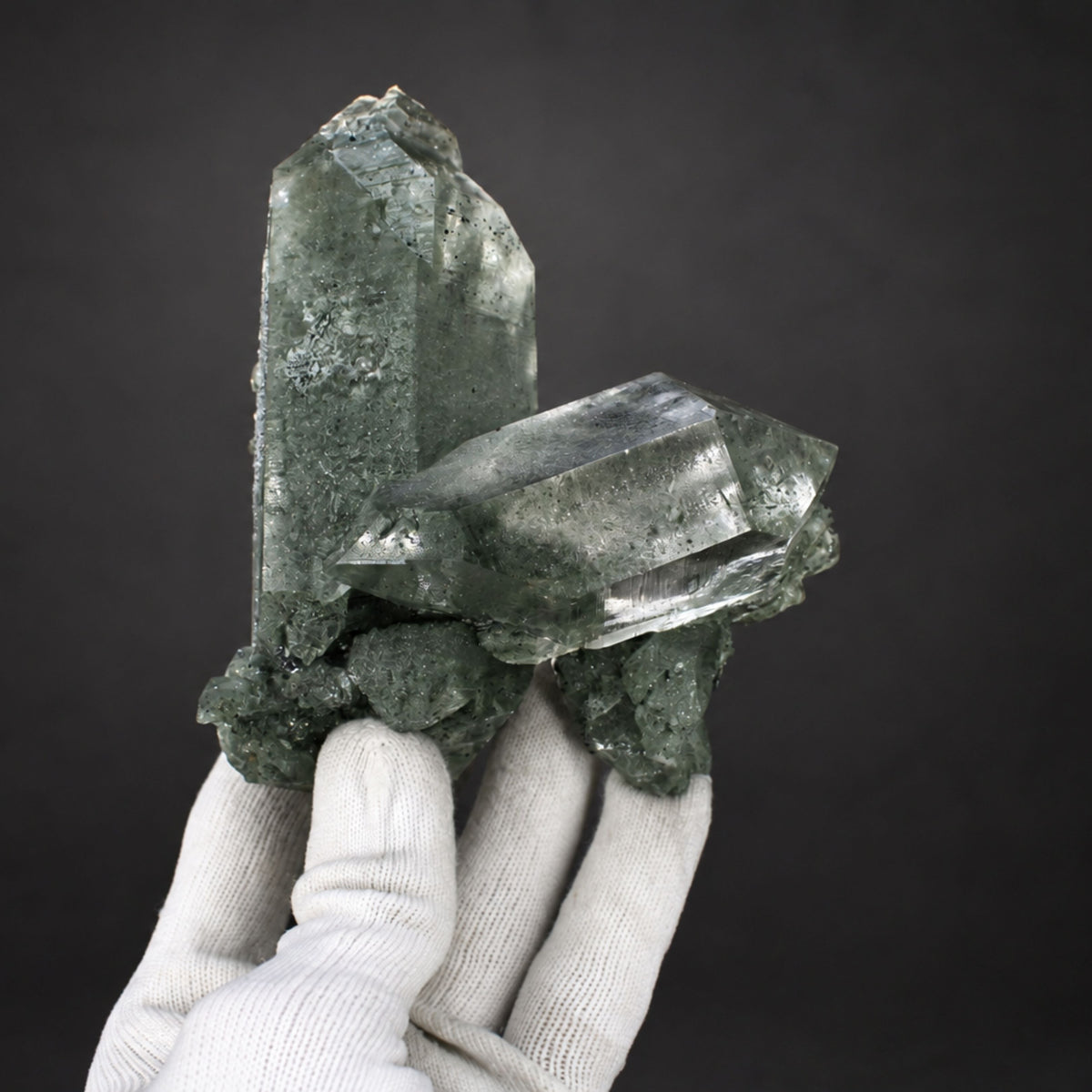 Natural Green Himalayan Quartz Mineral Specimen 12 × 10 × 5 cm 440 g