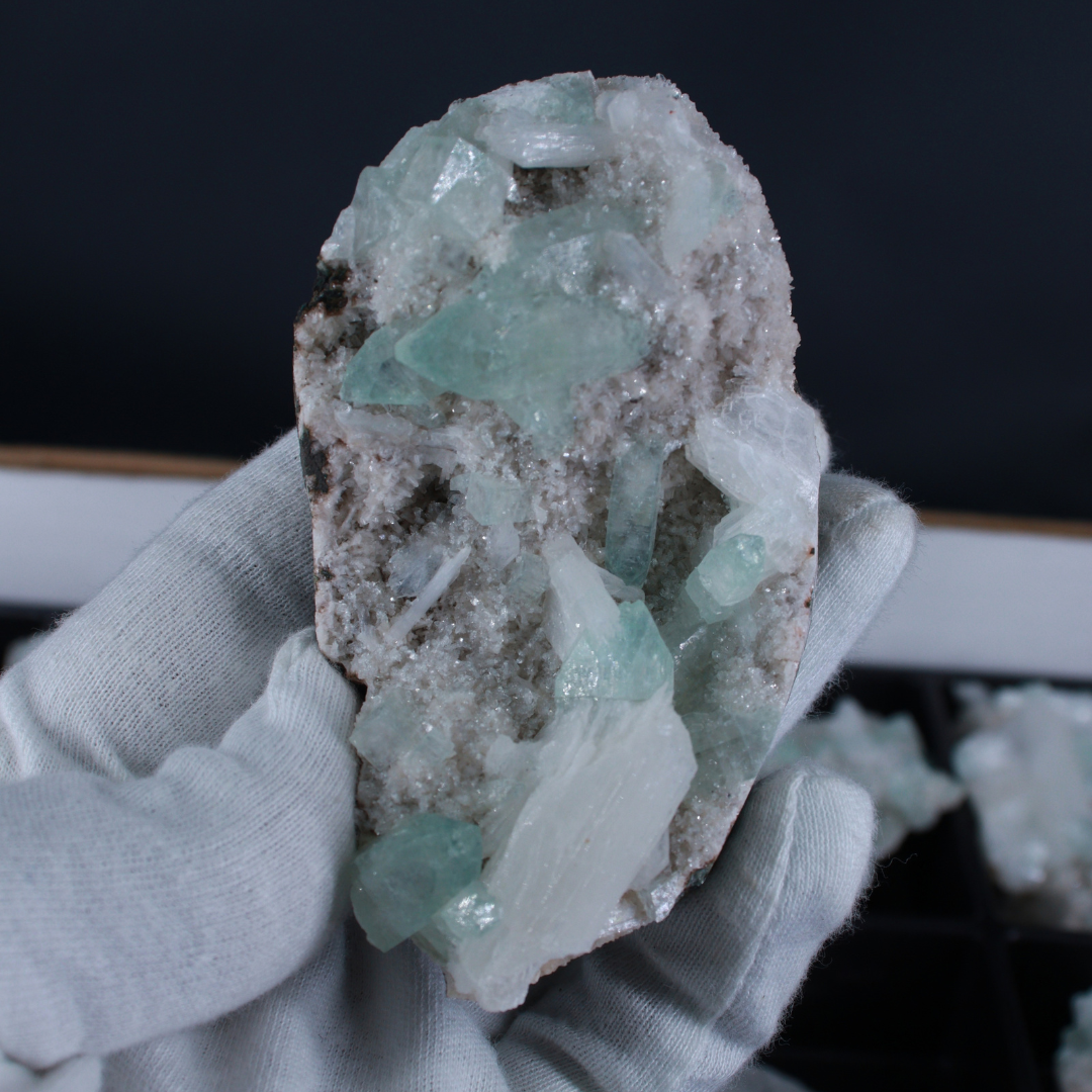 Natural Green Apophyllite, Stilbite with Heulandite Crystal Lot – 18 Pieces from India