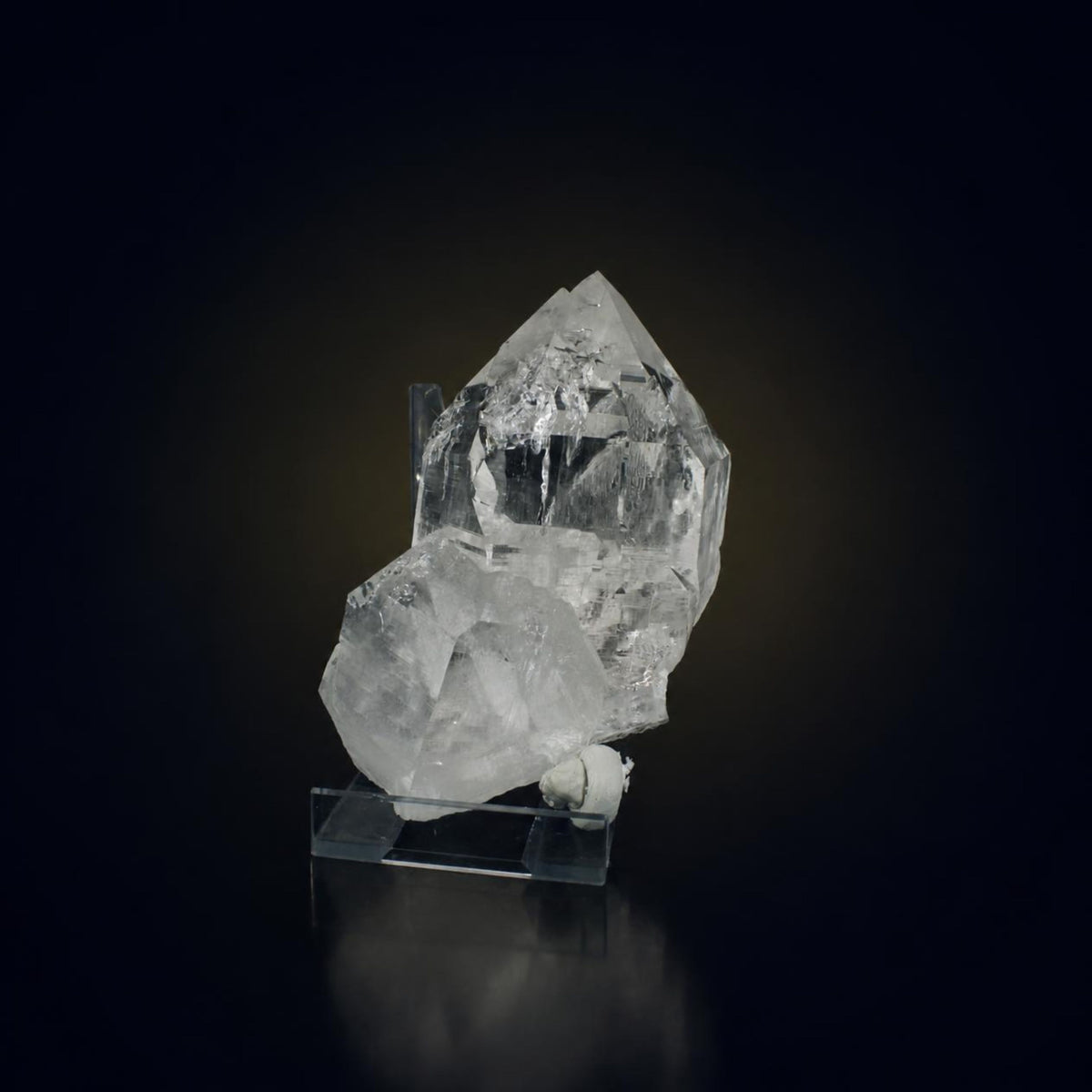 Natural Himalayan Quartz Mineral Specimen – 13 × 9 × 6 cm, 1100 g