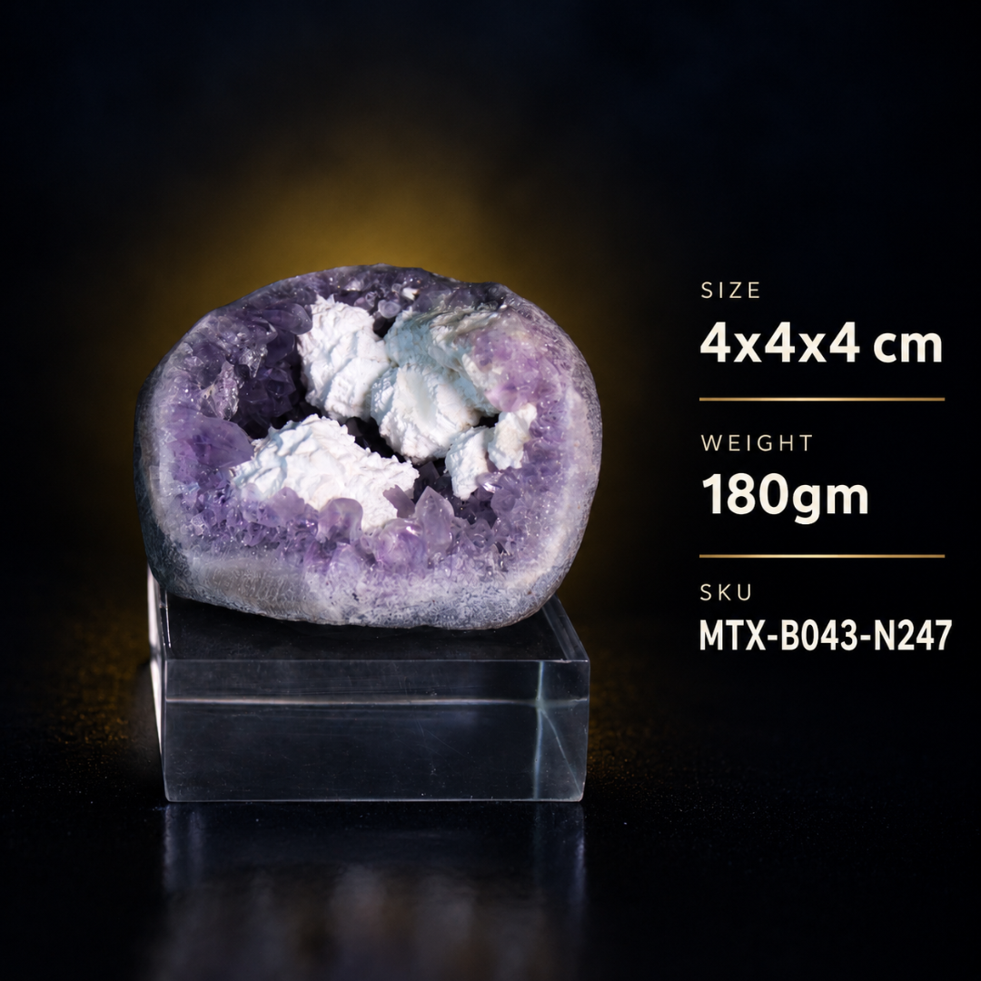 Amethyst specimen — India, 180 g.