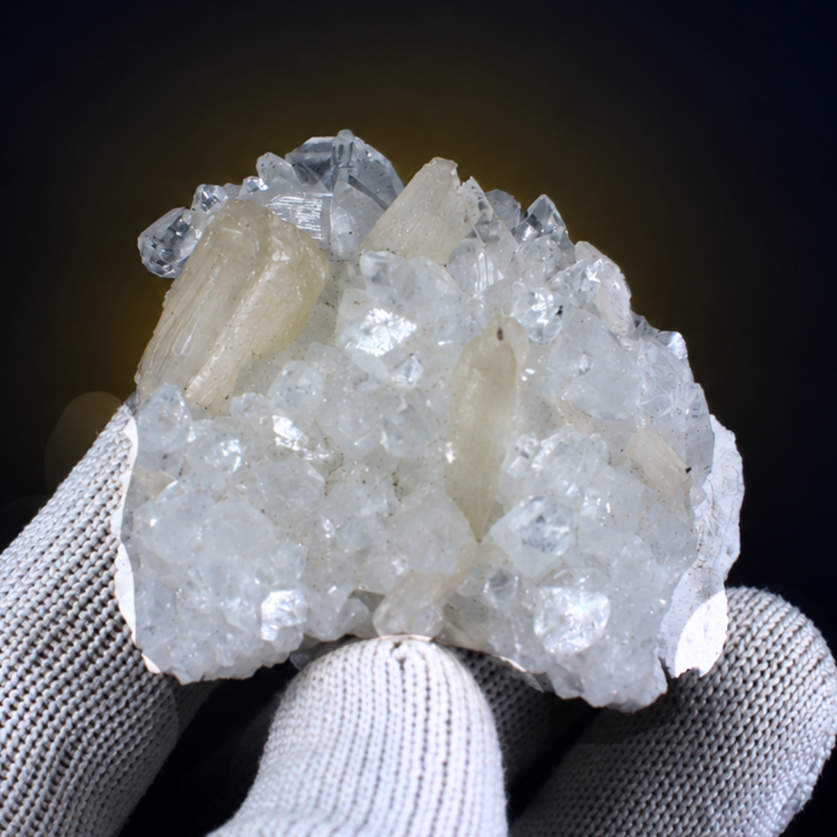 Natural Apophyllite with Stilbite Crystal Cluster – 30 g