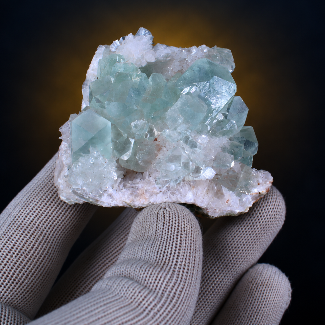 Natural Mixed Apophyllite &amp; Stilbite Crystal Specimen Lot – 32 Pieces