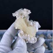 Stilbite specimen lot — India, 2000 g.