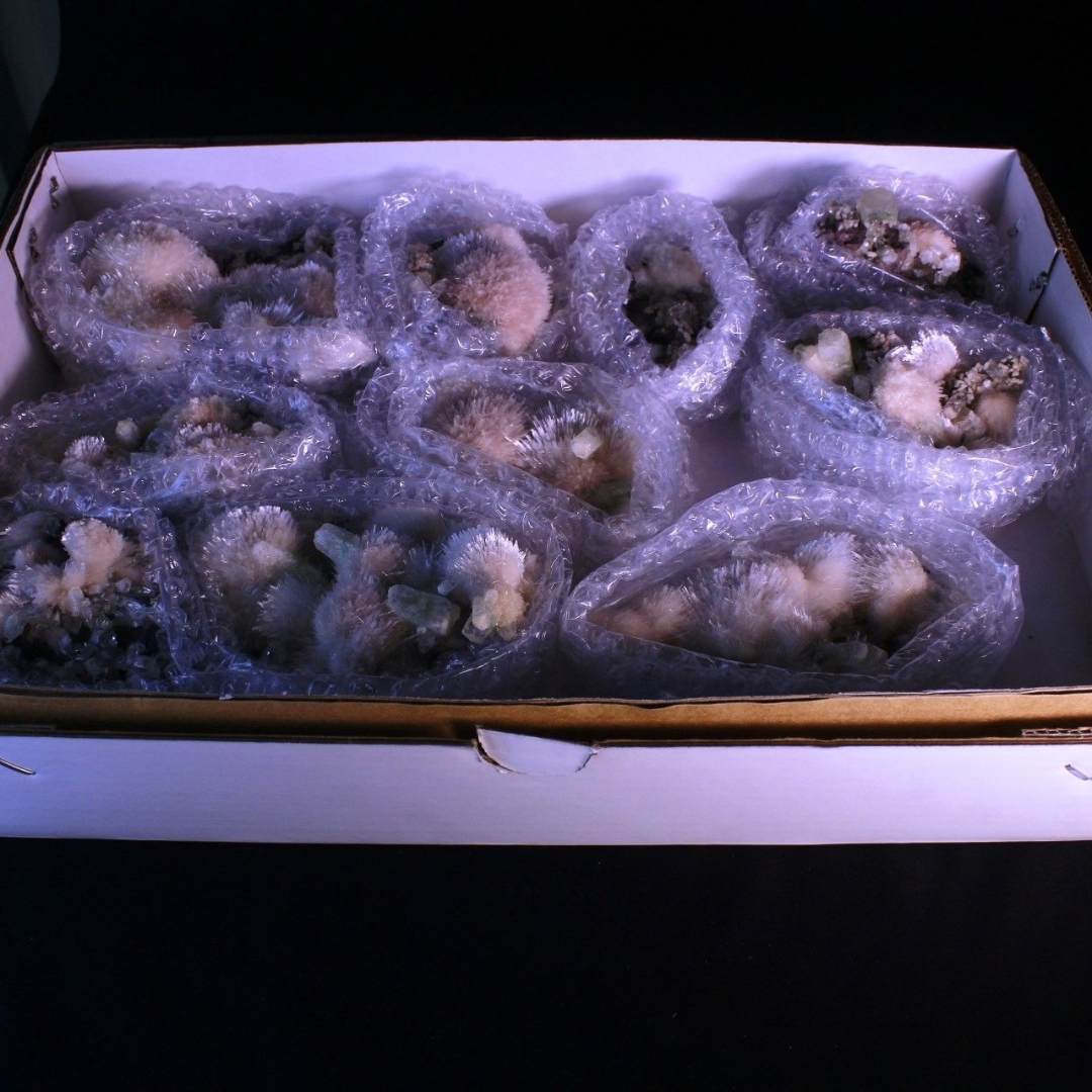Natural Green Apophyllite with Heulandite Matrix & Scolecite – 10 Pieces Lot  from India