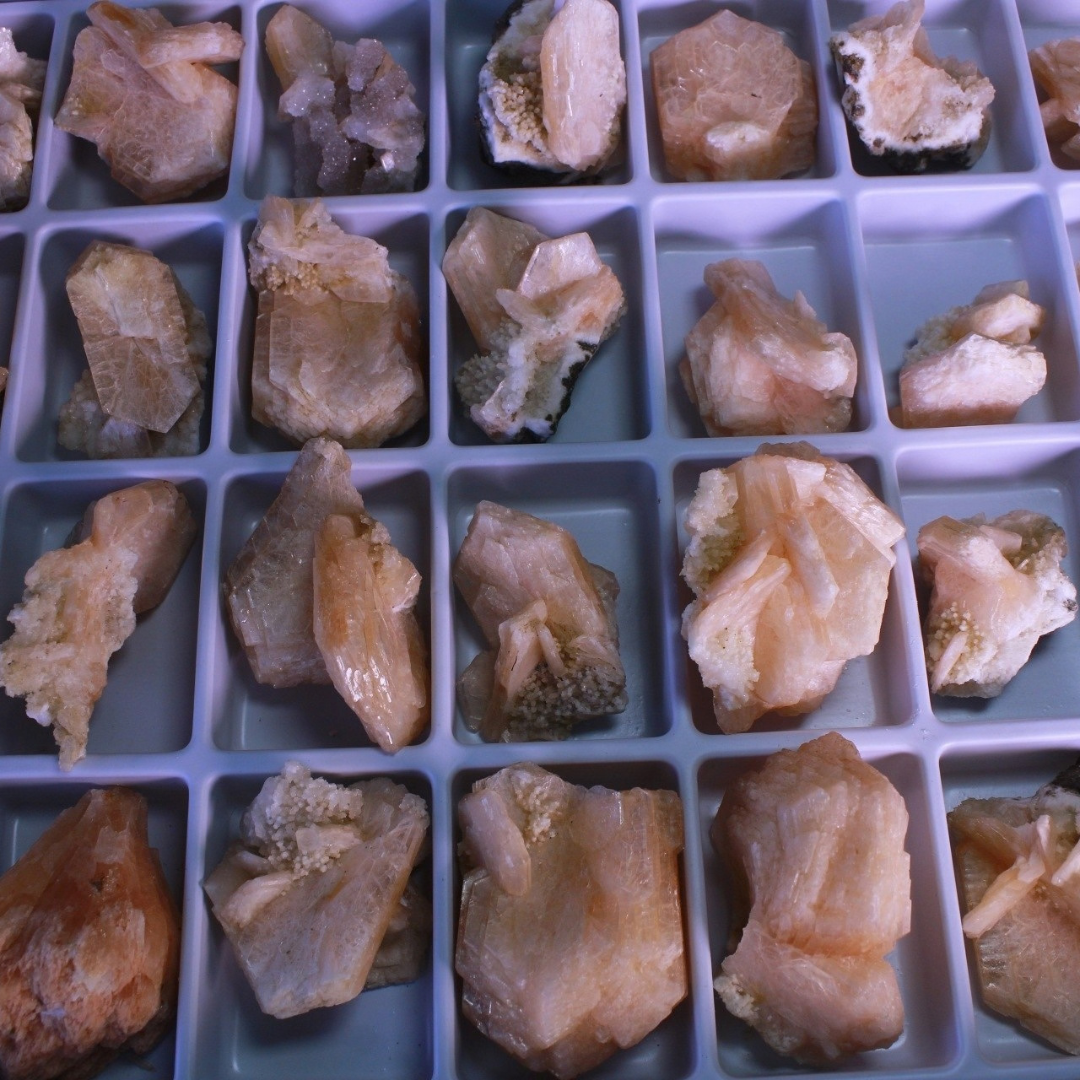 Natural Orange Stilbite &amp; Heulandite Crystal Lot – 32 Pieces from India
