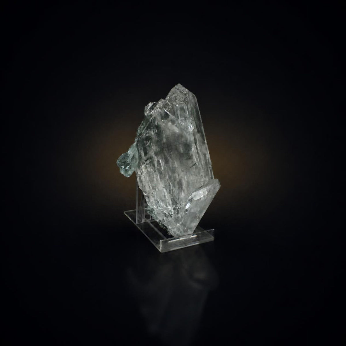 Natural Himalayan Quartz Mineral Specimen 14 × 9 × 3 cm 650 g