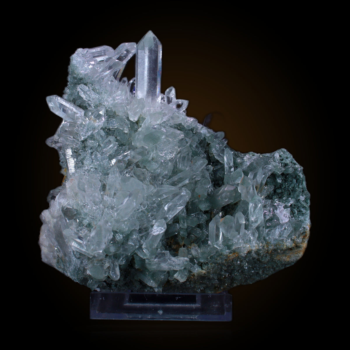 Himaliyan Quartz Cluster Prismatic on Present Dark Matrix 10x5x4cm 999g Natural Mineral Specimen