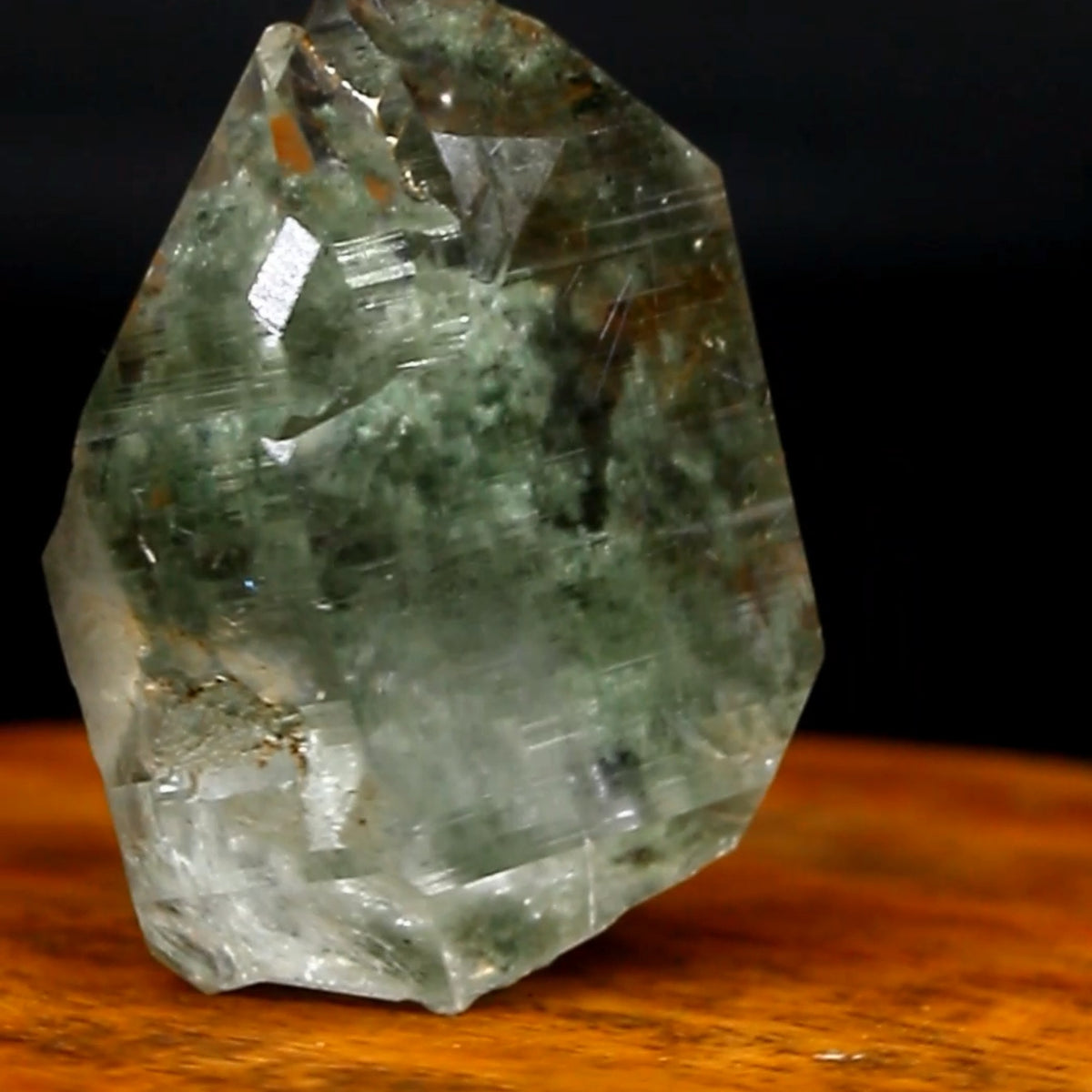 Green Chloride Quartz Phantom Tower 400g 5x4x3cm